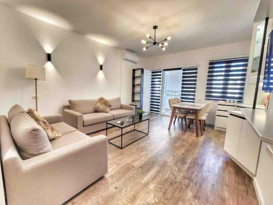 53° Bs Skanderbeg City Center Comfort Tirana Exteriör bild