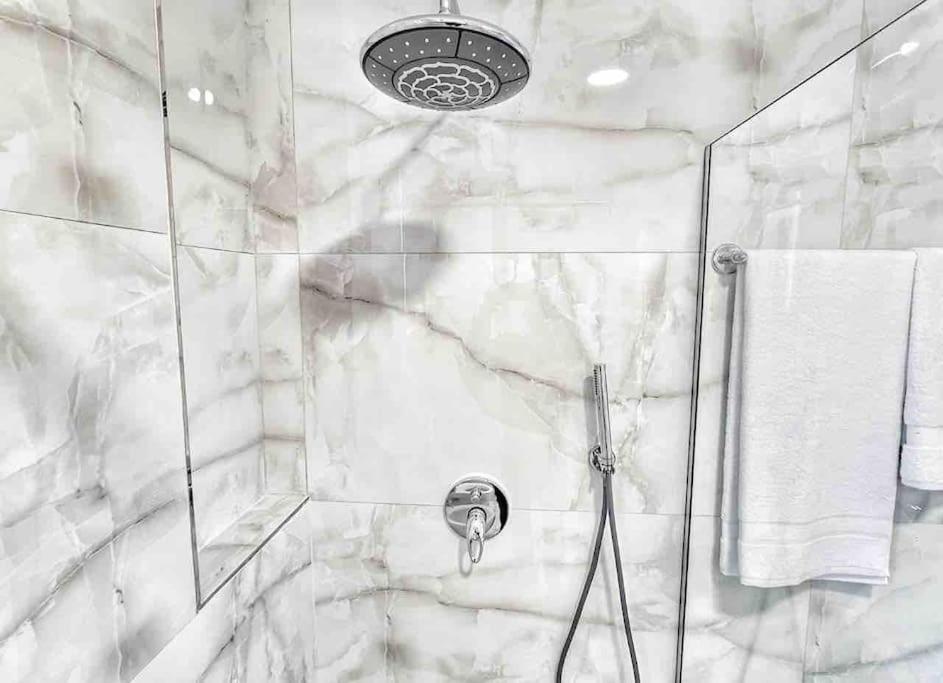 53° Bs Skanderbeg City Center Comfort Tirana Exteriör bild