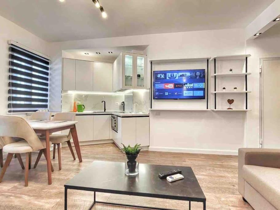 53° Bs Skanderbeg City Center Comfort Tirana Exteriör bild
